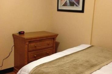 هتل Orca Inn Suites