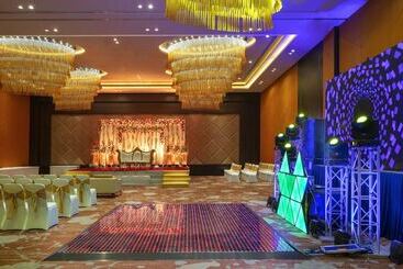 هتل Radisson Blu Faridabad