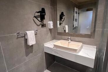 هتل Real King Suite