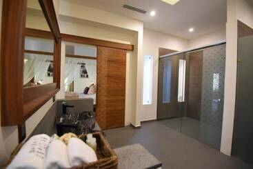 هتل Soul Spring Sanctuary