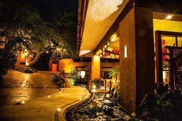 هتل Soul Spring Sanctuary