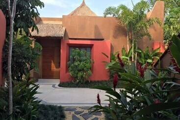 هتل Soul Spring Sanctuary