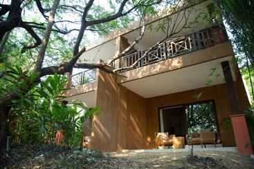 هتل Soul Spring Sanctuary