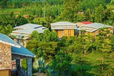 هتل The Roar Resort