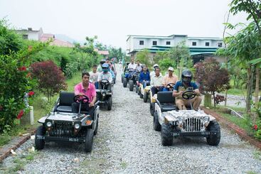 هتل The Roar Resort