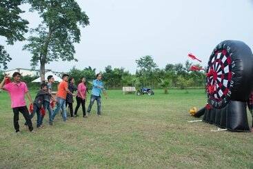 هتل The Roar Resort