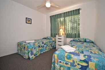 Lindomare Apartments