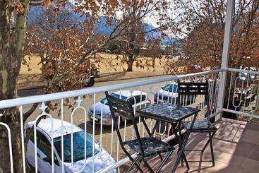 پانسیون Red Mountain House