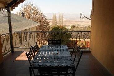 پانسیون Red Mountain House