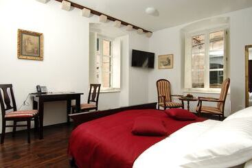 Sunce Palace Apartments With Free Offsite Parking