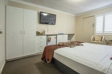 Tropicana Motel