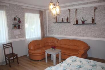 تختخواب و صبحانه Guesthouse Levani