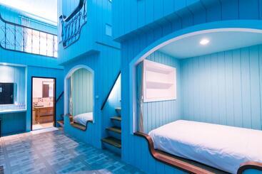 تختخواب و صبحانه Kenting Hemingway