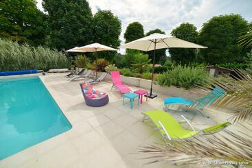 تختخواب و صبحانه Le Clos Des Oiseaux