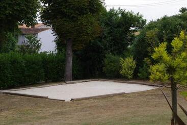 تختخواب و صبحانه Le Clos Des Oiseaux