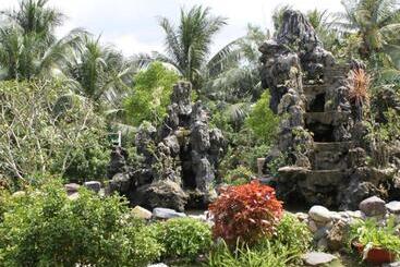 Forever Green Resort