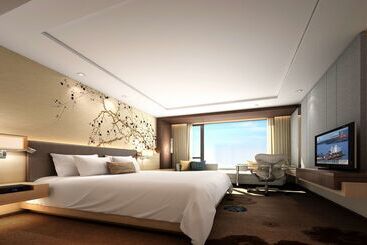 هتل Hilton Garden Inn Guiyang Yunyan
