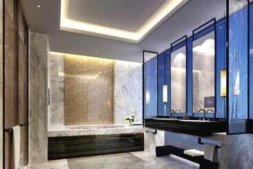 هتل Wanda Realm Yiwu