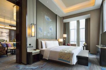 هتل Wanda Realm Yiwu