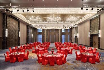 هتل Wanda Realm Yiwu