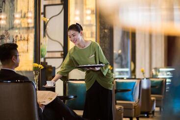 هتل Wanda Realm Yiwu