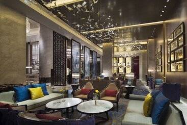 هتل Wanda Realm Yiwu