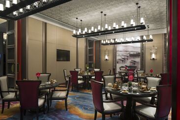 هتل Wanda Realm Yiwu