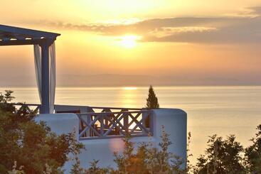 Kini Bay - Syros