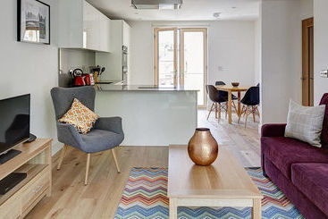 Lambeth North One