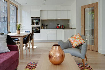 Lambeth North One