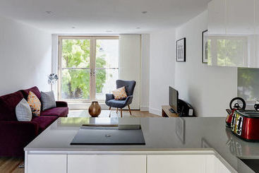 Lambeth North One