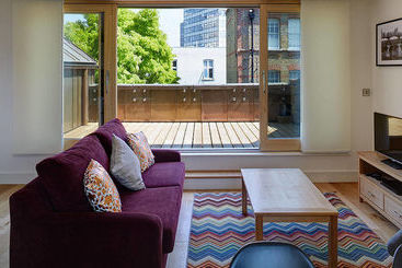 Lambeth North One