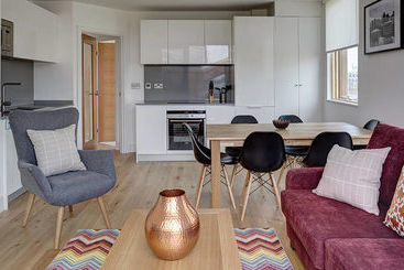 Lambeth North One