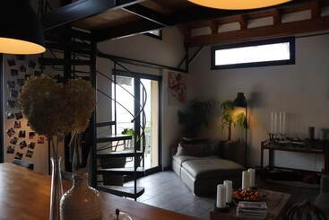 Skylark Bed & Breakfast - Grasse