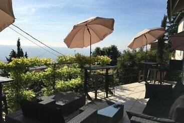 Skylark Bed & Breakfast