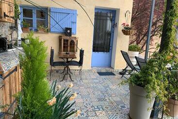 Skylark Bed & Breakfast