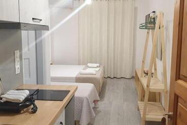 Apart Hotel Llazari