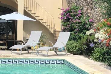 تختخواب و صبحانه La Casa Occitane