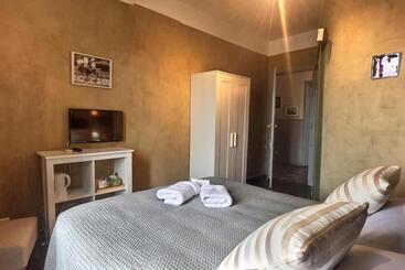 تختخواب و صبحانه La Casa Occitane