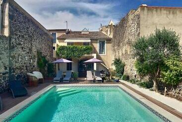 تختخواب و صبحانه La Casa Occitane