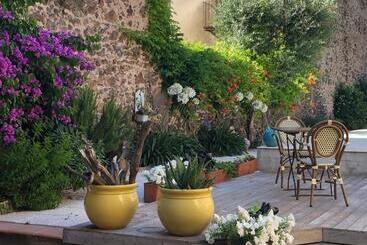 تختخواب و صبحانه La Casa Occitane