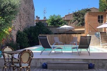تختخواب و صبحانه La Casa Occitane