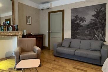 تختخواب و صبحانه La Casa Occitane