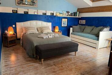 تختخواب و صبحانه La Casa Occitane