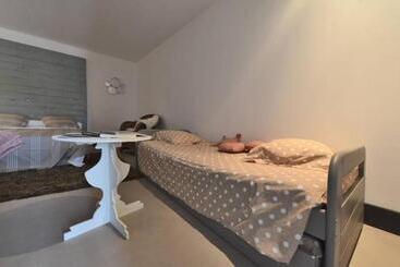 تختخواب و صبحانه Le Mazet Chambre D Hôtes