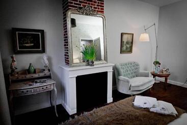 تختخواب و صبحانه Maison 76