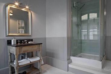 تختخواب و صبحانه Maison 76