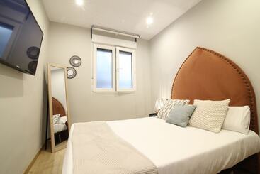 هتل Abracadabra Suites