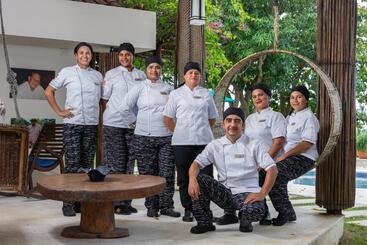 هتل Aite Eco Resort