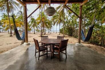 هتل Aite Eco Resort